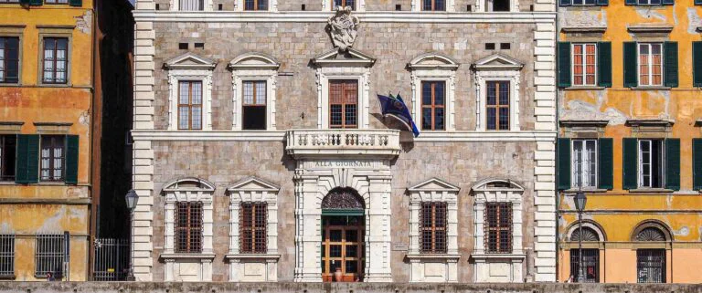 GUARDANDO IL PALAZZO “ALLA GIORNATA”